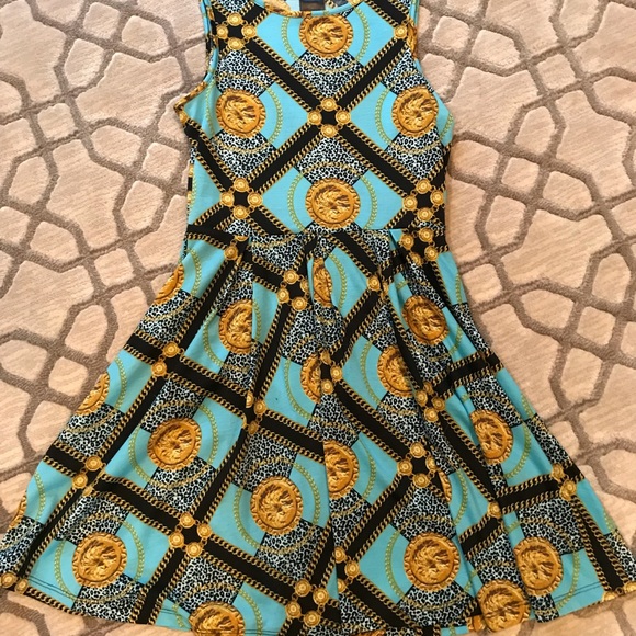 Colorful sun dress - Picture 2 of 3